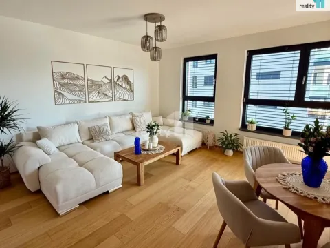 Prodej bytu 2+kk, Praha - Malešice, Azzoniho, 113 m2