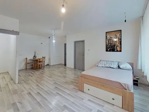 Prodej bytu 2+kk, Miroslav, Husova, 59 m2