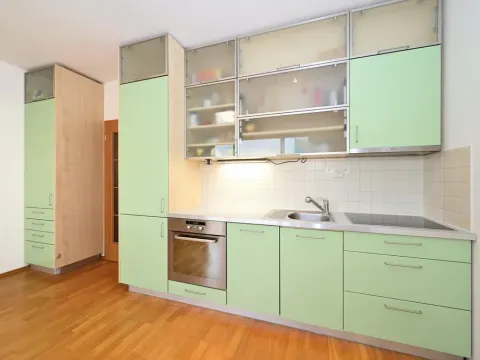 Pronájem bytu 1+kk, Praha - Holešovice, Osadní, 32 m2