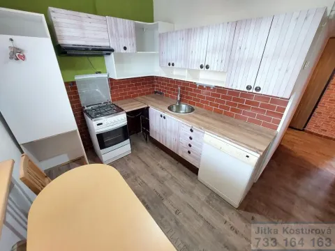 Prodej bytu 2+1, Krnov - Pod Cvilínem, SPC S, 55 m2