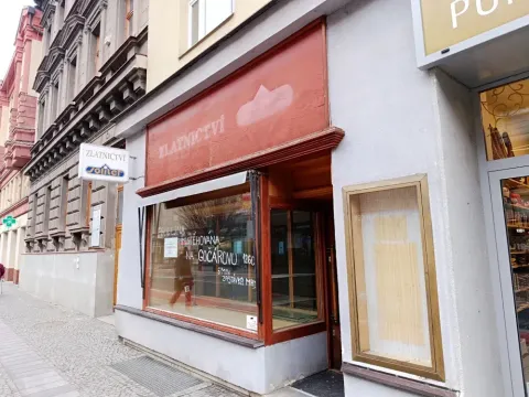 Pronájem obchodního prostoru, Hradec Králové, Dukelská třída, 46 m2