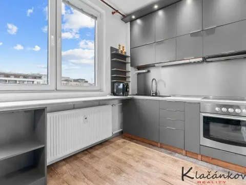 Prodej bytu 3+1, Zlín, Podlesí III, 70 m2