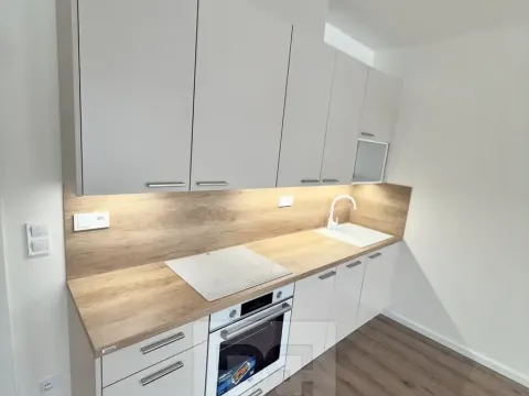 Pronájem bytu 2+kk, Kladno, Ke křížku, 51 m2