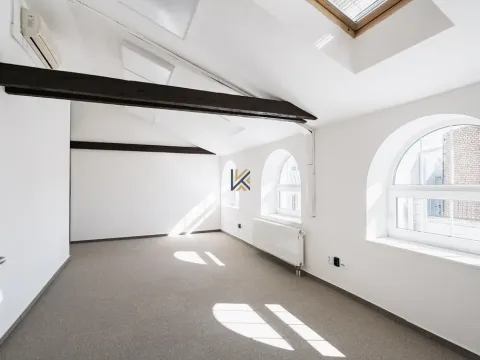 Pronájem kanceláře, Praha - Smíchov, Nádražní, 29 m2