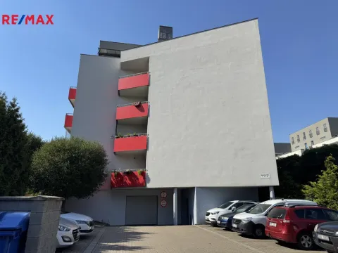 Prodej garážového stání, Olomouc - Řepčín, gen. Píky, 12 m2