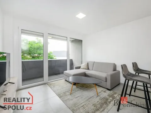 Pronájem bytu 2+kk, Plzeň - Doubravka, Na Kovárně, 44 m2