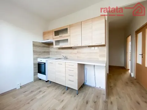 Pronájem bytu 2+1, Kadaň, Chomutovská, 56 m2