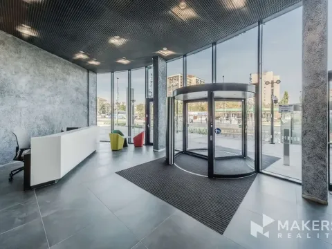 Pronájem kanceláře, Praha - Vokovice, Evropská, 792 m2