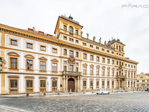Pronájem komerční nemovitosti, Praha - Hradčany, Hradčanské náměstí, 106 m2