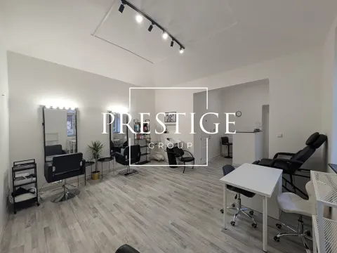 Pronájem obchodního prostoru, Praha - Smíchov, Štefánikova, 31 m2