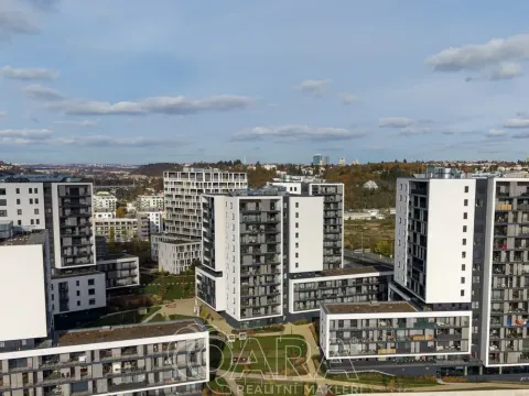 Pronájem garážového stání, Praha - Modřany, Mezi vodami, 13 m2