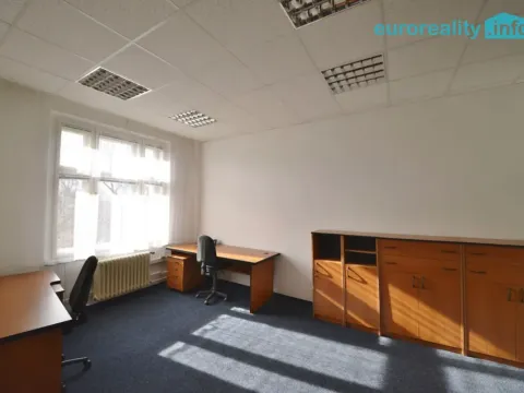 Pronájem kanceláře, Mariánské Lázně, třída Vítězství, 22 m2