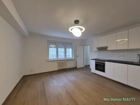 Pronájem bytu 2+kk, Praha - Holešovice, Vrbenského, 40 m2