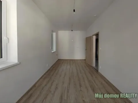 Prodej bytu 2+kk, Praha - Pitkovice, V Pitkovičkách, 39 m2