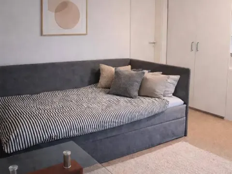 Pronájem bytu 1+1, Praha - Smíchov, Pod Kesnerkou, 40 m2