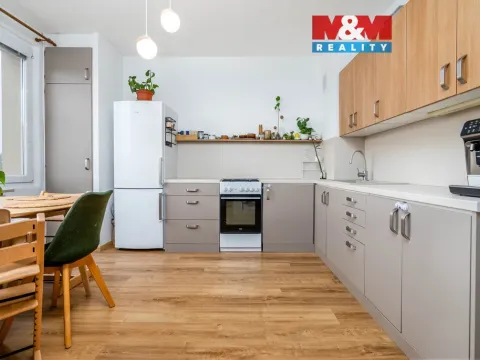 Prodej bytu 2+1, Pardubice - Zelené Předměstí, Palackého třída, 71 m2