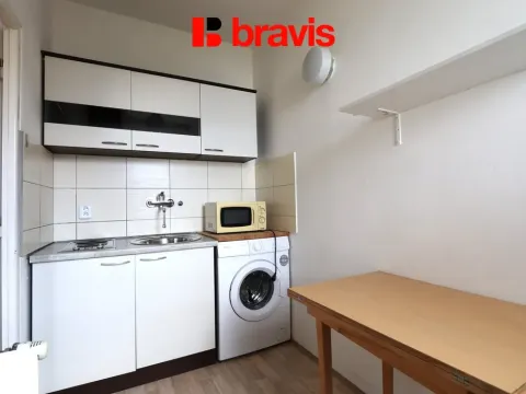 Pronájem bytu 1+1, Brno - Lesná, Halasovo náměstí, 29 m2