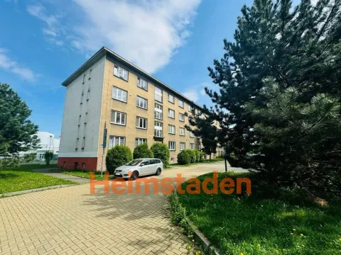 Pronájem garáže, Ostrava - Moravská Ostrava, náměstí Jiřího Myrona, 23 m2