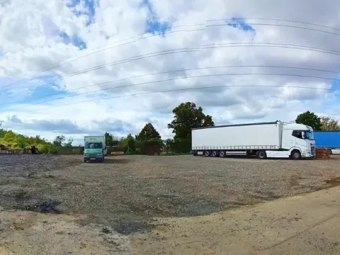 Pronájem komerčního pozemku, Třebotov, Pod Vsí, 200 m2