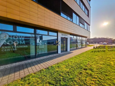 Pronájem kanceláře, Praha - Horní Počernice, Sezemická, 152 m2