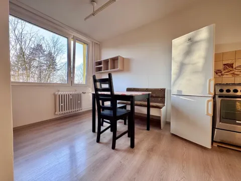 Pronájem bytu 2+1, Praha - Kobylisy, Bojasova, 63 m2