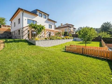 Prodej vícegeneračního domu, Chocerady, 245 m2