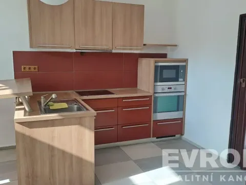 Pronájem bytu 3+kk, Mšeno, Mělnická, 41 m2