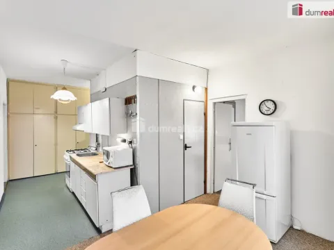 Prodej bytu 3+1, Kynšperk nad Ohří, náměstí SNP, 62 m2