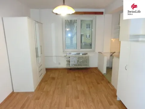 Pronájem bytu 1+kk, Pardubice, Benešovo náměstí, 24 m2