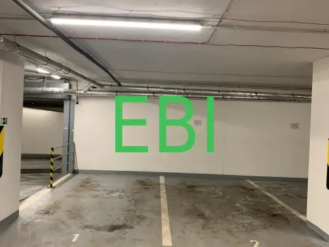 Pronájem garážového stání, Praha - Veleslavín, Pod dvorem, 18 m2