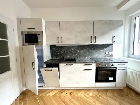 Pronájem bytu 1+1, Jáchymov, třída Dukelských hrdinů, 29 m2