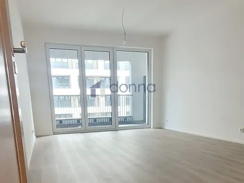Pronájem bytu 2+kk, Praha, Poděbradská, 57 m2