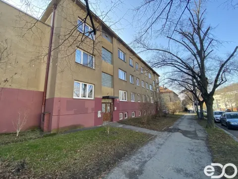 Pronájem bytu 2+kk, Praha, Jeremenkova, 53 m2