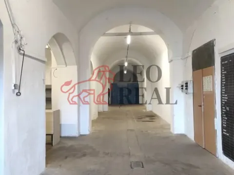 Pronájem obchodního prostoru, Opava - Předměstí, Vančurova, 350 m2