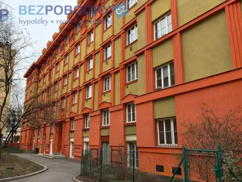 Prodej bytu 2+1, Praha, Tusarova, 67 m2