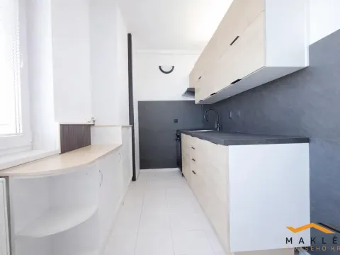 Pronájem bytu 3+1, Jindřichův Hradec - Jindřichův Hradec IV, Mládežnická, 79 m2