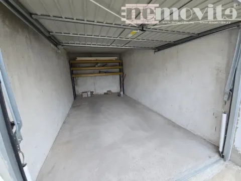 Pronájem garáže, Praha - Braník, Věkova, 18 m2
