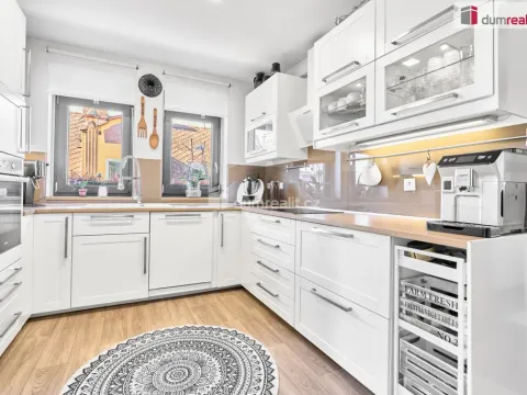 Prodej bytu 4+1, Karlovy Vary - Stará Role, Příčná, 92 m2