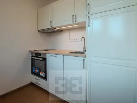 Pronájem bytu 1+1, Praha - Střížkov, Bínova, 32 m2