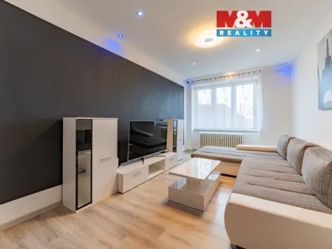 Prodej bytu 2+1, Cheb, Na Hradčanech, 54 m2