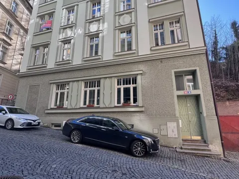 Prodej obchodního prostoru, Karlovy Vary, Moravská, 71 m2