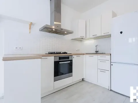 Prodej bytu 2+kk, Praha - Kyje, Pelušková, 41 m2