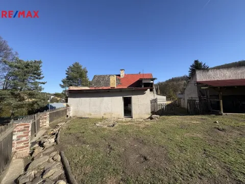 Prodej pozemku pro bydlení, Žlutice, Poděbradova, 358 m2