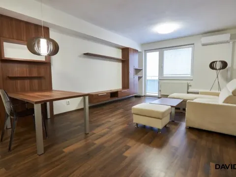 Pronájem bytu 2+kk, Brno - Líšeň, Houbalova, 69 m2
