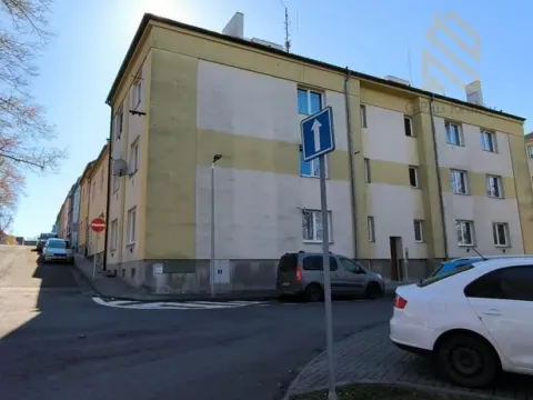 Pronájem bytu 2+kk, Louny, Dukelská, 42 m2