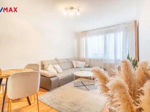 Pronájem bytu 2+kk, Praha - Petrovice, Lessnerova, 43 m2