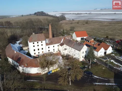 Prodej historického objektu, Královice, 2166 m2