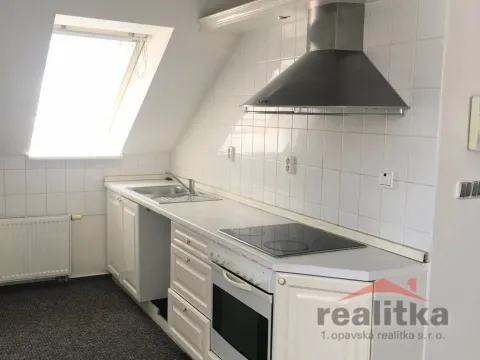 Pronájem bytu 2+kk, Opava, U Pošty, 56 m2
