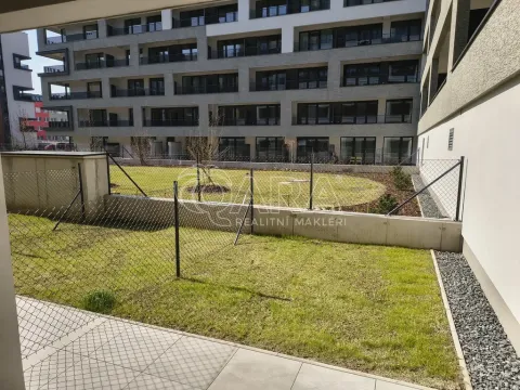 Pronájem bytu 1+kk, Praha - Hloubětín, Poděbradská, 34 m2