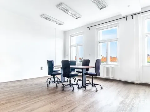 Pronájem kanceláře, Praha - Nové Město, Karlovo náměstí, 128 m2